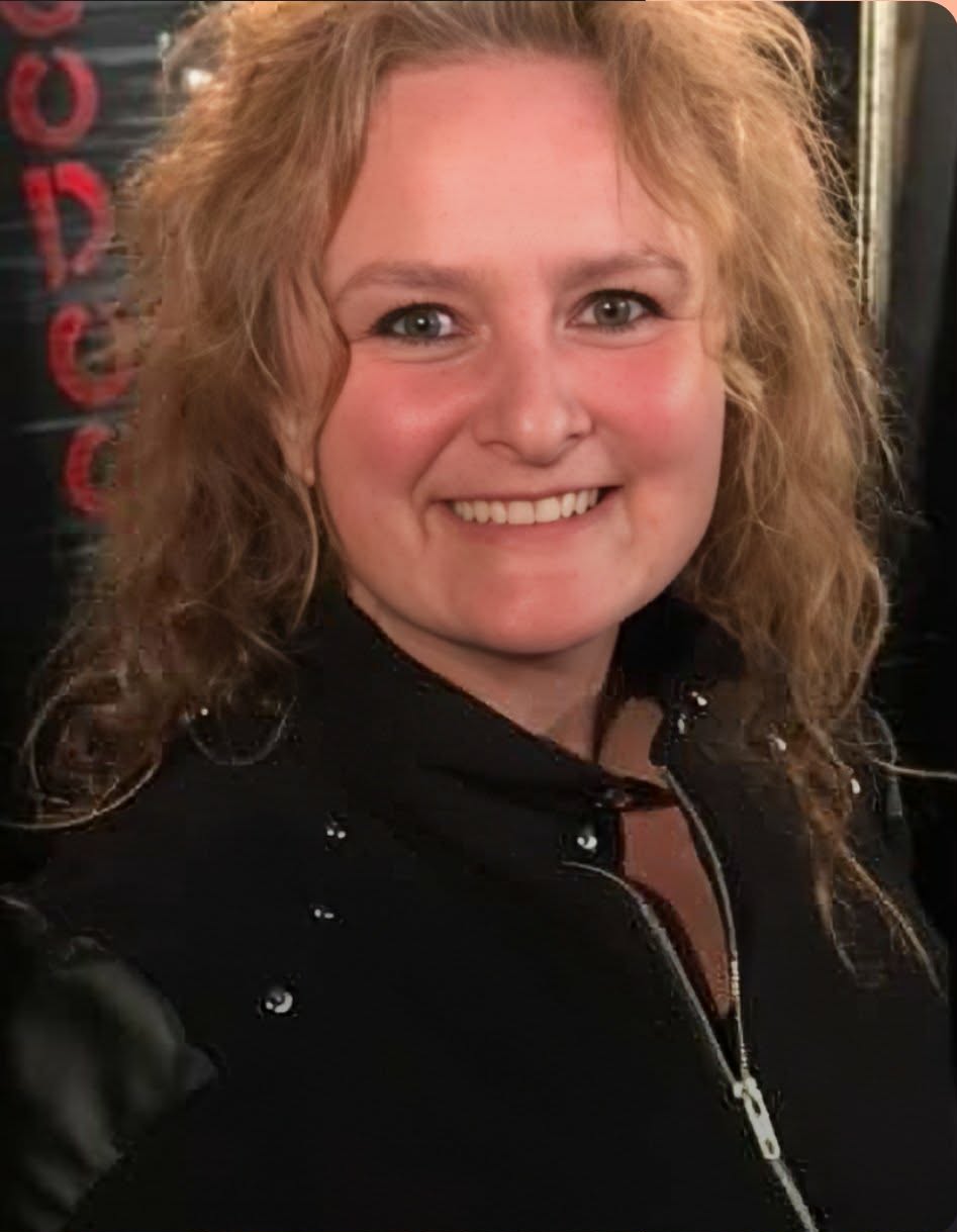 Portrait d'Hélène Ferdais, artiste peintre